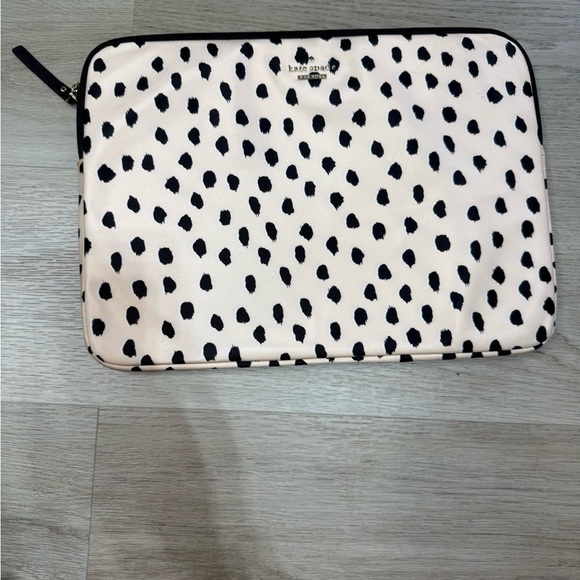 Kate Spade Polka Dot Laptop Sleeve - Picture 1 of 6